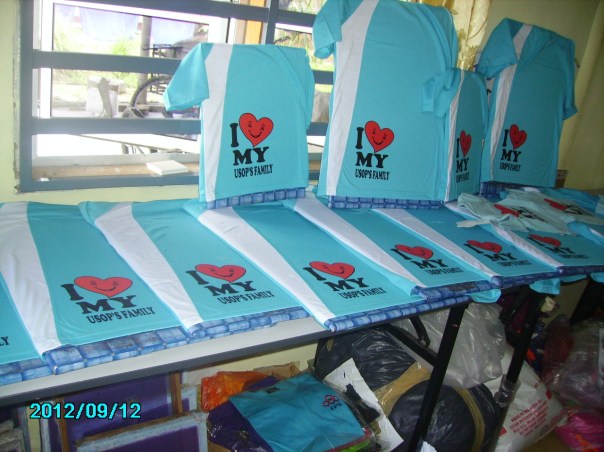 cetak tshirt family day