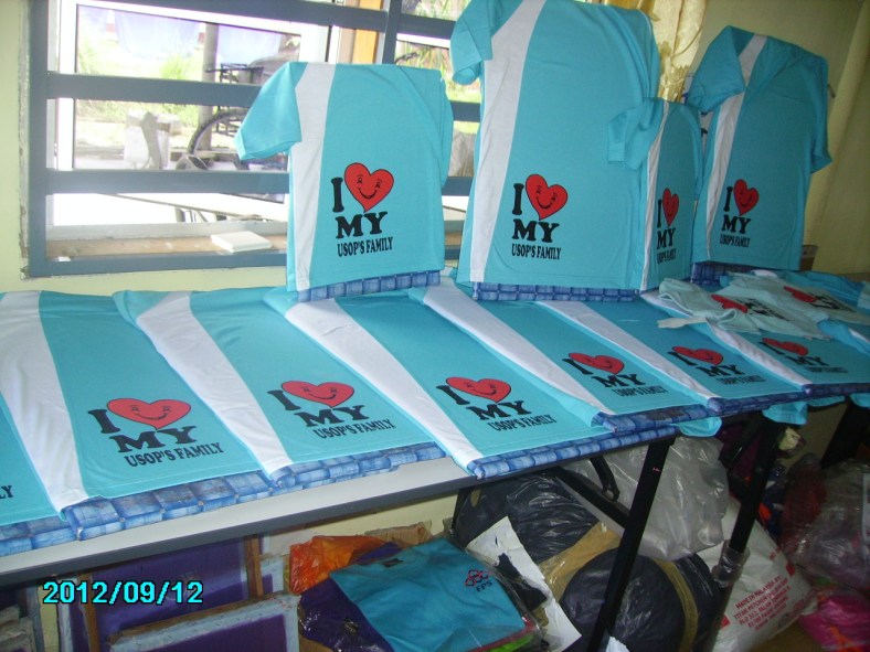 cetak tshirt family day