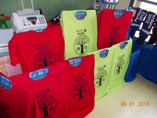 cetak tshirt family day