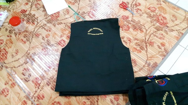 baju-vest-kerajaan-2